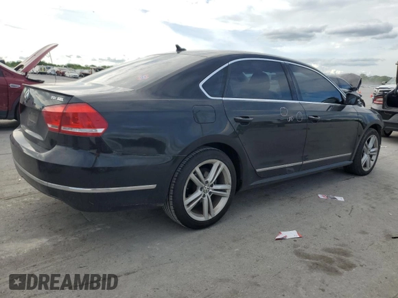 2014 Volkswagen Passat SEL Premium z VIN 1VWCN7A34EC066375, wystawiony jako Copart lot #54016005 z przebiegiem 170 305 mil mil oraz Szkoda całkowita • Salvage title. Historia ofert i sprzedaży dostępna na DreamBid. Obrazek 3.