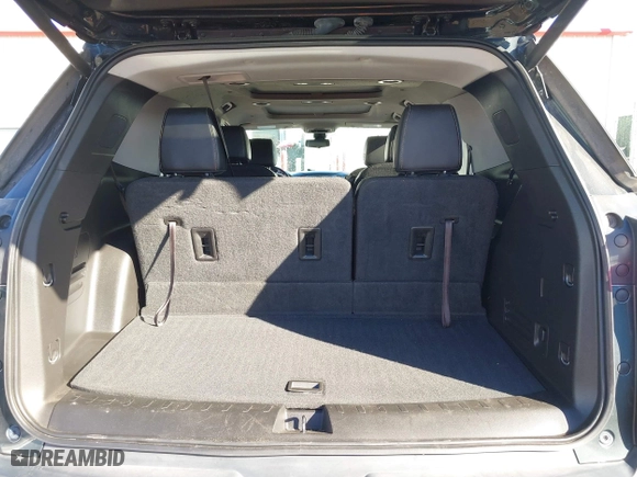 2019 Chevrolet Traverse LT Leather with VIN 1GNEVHKW3KJ185754, listed as a IAAI auction lot 41642651 with 72,337 mi miles. Bid and sale history available at carsss.com. Image 17.