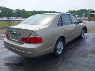 2004 Toyota Avalon XL with VIN 4T1BF28B44U384366, listed as a IAAI auction lot 42080614 with 250,291 mi miles and . Bid and sale history available at carsss.com. Image 4.