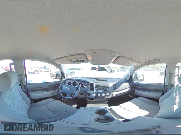 2013 Toyota Tundra z VIN 5TFRM5F1XDX065735, wystawiony jako Copart lot #52385275 z przebiegiem 166 233 mil mil oraz Czysty tytuł • Clean title. Historia ofert i sprzedaży dostępna na DreamBid. Obrazek 13.