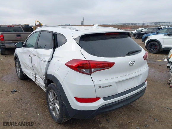 2017 Hyundai Tucson SE Plus with VIN KM8J33A43HU416901, listed as a IAAI auction lot 41445367 with 109,116 mi miles. Bid and sale history available at carsss.com. Image 3.