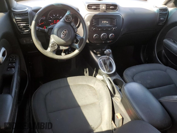 2016 Kia Soul + z VIN KNDJP3A51G7247699, wystawiony jako Copart lot #49346785 z przebiegiem 90 399 mil mil oraz Szkoda całkowita • Salvage title. Historia ofert i sprzedaży dostępna na DreamBid. Obrazek 8.