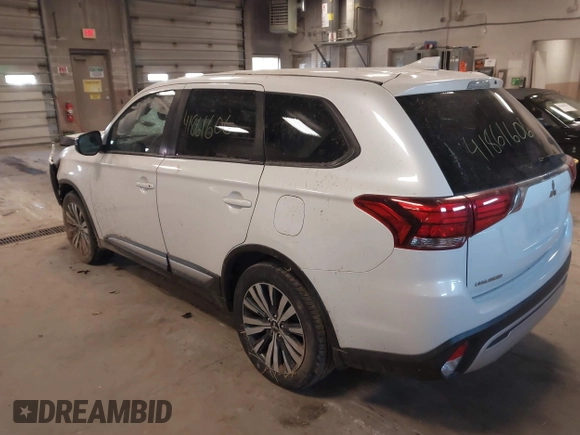 2020 Mitsubishi Outlander ES with VIN JA4AD2A38LZ017751, listed as a IAAI auction lot 41861606 with 116,669 mi miles. Bid and sale history available at carsss.com. Image 3.