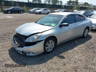 2010 Nissan Altima 2.5 S with VIN 1N4AL2AP2AN437026, listed as a IAAI auction lot 42040459 with 193,224 mi miles. Bid and sale history available at carsss.com. Image 2.