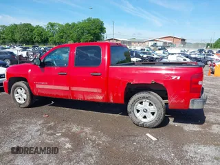 2007 Chevrolet Silverado 1500 1LT with VIN 3GCEC13J87G534182, listed as a IAAI auction lot 42208270 with 204,870 mi miles and . Bid and sale history available at DreamBid. Image 14.