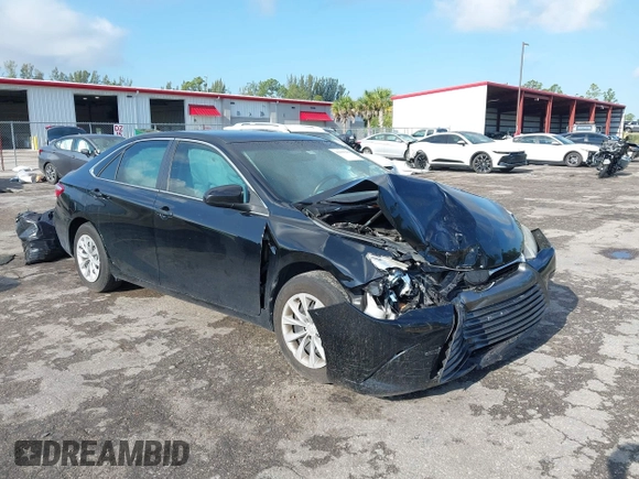 2017 Toyota Camry XLE z VIN 4T1BF1FK1HU805219, wystawiony jako IAAI lot #42199342 z przebiegiem 133 102 mil mil oraz . Historia ofert i sprzedaży dostępna na DreamBid. Obrazek 1.