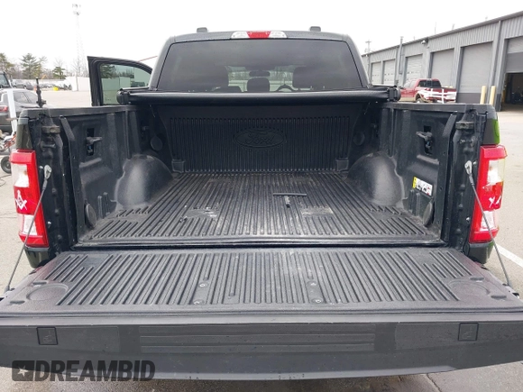 2023 Ford F-150 XL с VIN 1FTEW1EP2PFA96611, выставлен на аукционе IAAI как лот 41967449 с пробегом 54 314 миль миль и . История ставок и продаж доступна на DreamBid. Изображение 18.