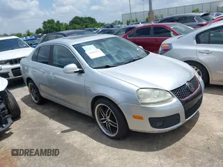 2007 Volkswagen Jetta Wolfsburg Edition z VIN 3VWEG71KX7M075321, wystawiony jako IAAI lot #42062911 z przebiegiem 122 770 mil mil oraz . Historia ofert i sprzedaży dostępna na DreamBid. Obrazek 1.