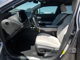 2023 Lexus RX 350h z VIN 2T2BBMCA9PC019785, wystawiony jako Copart lot #50263465 z przebiegiem 29 014 mil mil oraz Szkoda całkowita • Salvage title. Historia ofert i sprzedaży dostępna na DreamBid. Obrazek 7.