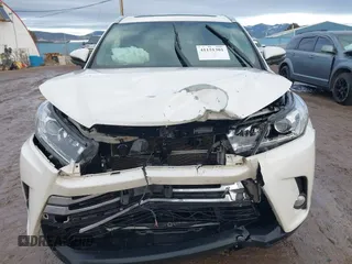 2018 Toyota Highlander Hybrid Limited with VIN 5TDDGRFH5JS047635, listed as a IAAI auction lot 41151301 with Not provided miles and . Bid and sale history available at DreamBid. Image 13.