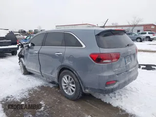 2020 Kia Sorento LX with VIN 5XYPGDA32LG626738, listed as a IAAI auction lot 41319623 with 116,570 mi miles. Bid and sale history available at carsss.com. Image 3.