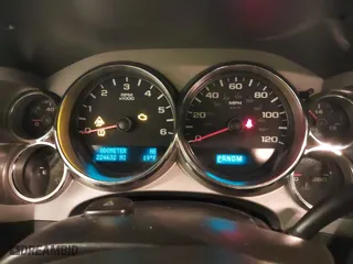 2010 Chevrolet Silverado 1500 LT with VIN 1GCSKSE30AZ132965, listed as a IAAI auction lot 41532816 with 224,632 mi miles. Bid and sale history available at carsss.com. Image 7.