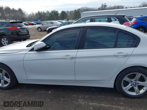 2014 BMW 3 Series 320i xDrive с VIN WBA3C3C56EP661301, выставлен на аукционе IAAI как лот 41673054 с пробегом 78 741 миль миль и . История ставок и продаж доступна на DreamBid. Изображение 14.