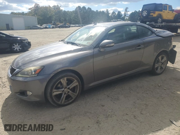 2012 Lexus IS 250 C z VIN JTHFF2C26C2523726, wystawiony jako Copart lot #76100464 z przebiegiem 226 799 mil mil oraz Czysty tytuł • Clean title. Historia ofert i sprzedaży dostępna na DreamBid. Obrazek 1.