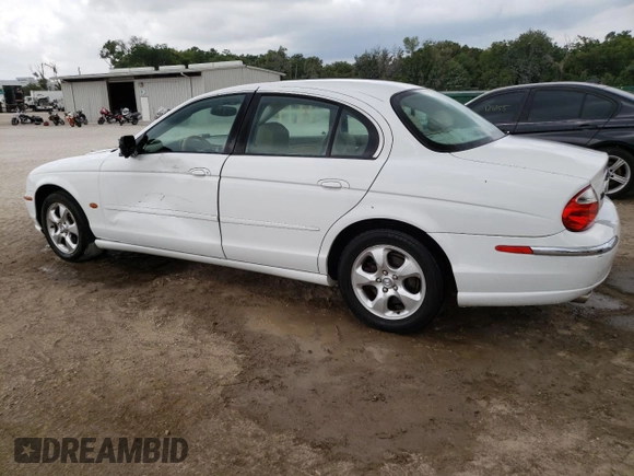 2000 Jaguar S-Type V6 z VIN SAJDA01C0YFL51640, wystawiony jako Copart lot #48708915 z przebiegiem 186 034 mil mil oraz Nie do naprawy • Non repairable. Historia ofert i sprzedaży dostępna na DreamBid. Obrazek 2.