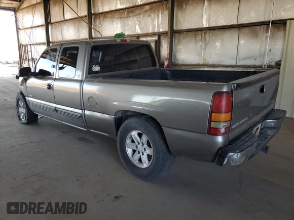 2000 Chevrolet Silverado 1500 with VIN 2GCEC19V8Y1176554, listed as a Copart auction lot 84946274 with 226,519 mi miles and Clean Title. Bid and sale history available at carsss.com. Image 2.