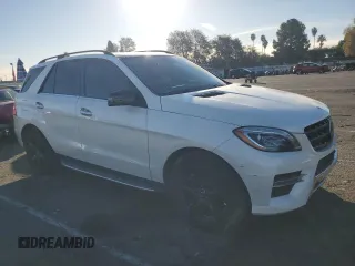 2015 Mercedes-Benz M 400 with VIN 4JGDA5GB2FA586282, listed as a Copart auction lot 85108304 with 123,808 mi miles and Salvage Title. Bid and sale history available at DreamBid. Image 4.