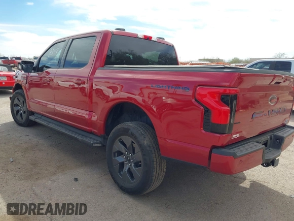 2023 Ford F-150 Lightning Pro z VIN 1FTVW1EL8PWG55060, wystawiony jako IAAI lot #41701864 z przebiegiem Nie podano mil oraz . Historia ofert i sprzedaży dostępna na DreamBid. Obrazek 3.