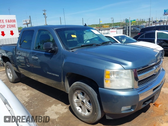 2011 Chevrolet Silverado 1500 LT with VIN 3GCPKSE3XBG265420, listed as a IAAI auction lot 42077697 with 267,658 mi miles and . Bid and sale history available at DreamBid. Image 13.