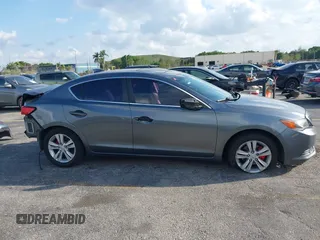 2013 Acura ILX with VIN 19VDE1F32DE021447, listed as a IAAI auction lot 41730382 with 165,223 mi miles. Bid and sale history available at carsss.com. Image 14.