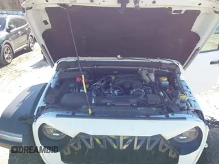 2022 Jeep Wrangler Unlimited Rubicon z VIN 1C4JJXFGXNW121489, wystawiony jako IAAI lot #41749550 z przebiegiem 56 601 mil mil oraz . Historia ofert i sprzedaży dostępna na DreamBid. Obrazek 10.