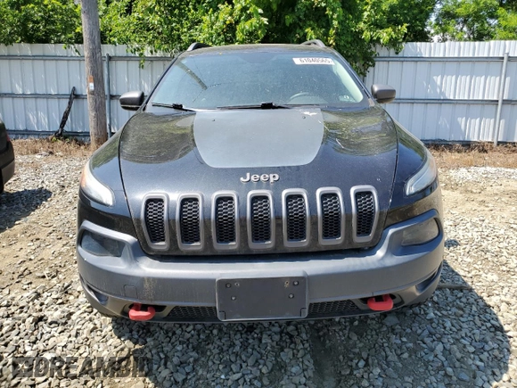 2015 Jeep Cherokee Trailhawk with VIN 1C4PJMBS6FW785891, listed as a Copart auction lot 61040565 with 156,421 mi miles and Clean title. Bid and sale history available at DreamBid. Image 5.