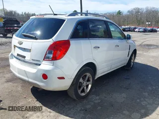 2014 Chevrolet Captiva Sport LT with VIN 3GNAL3EK4ES541521, listed as a IAAI auction lot 42025723 with 139,403 mi miles. Bid and sale history available at carsss.com. Image 4.