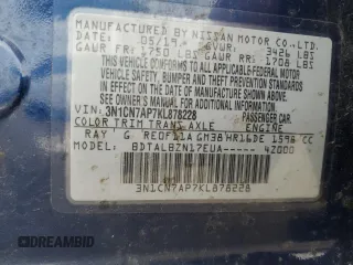 2019 Nissan Versa SV z VIN 3N1CN7AP7KL878228, wystawiony jako Copart lot #57485445 z przebiegiem Nie podano mil oraz Czysty tytuł • Clean title. Historia ofert i sprzedaży dostępna na DreamBid. Obrazek 12.