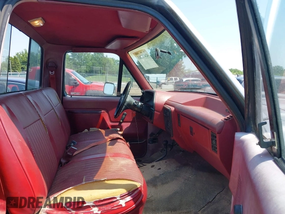 1989 Ford F-250 с VIN 1FTHF26H3KKA46424, выставлен на аукционе IAAI как лот 42475383 с пробегом 20 408 миль миль и . История ставок и продаж доступна на DreamBid. Изображение 5.