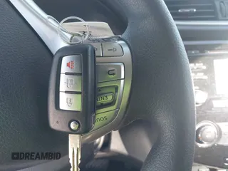 2016 Nissan Rogue SV with VIN KNMAT2MT0GP617296, listed as a IAAI auction lot 41972089 with 189,579 mi miles. Bid and sale history available at carsss.com. Image 11.
