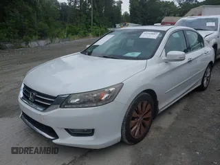 2013 Honda Accord Touring z VIN 1HGCR3F9XDA032241, wystawiony jako IAAI lot #42354887 z przebiegiem 152 067 mil mil oraz . Historia ofert i sprzedaży dostępna na DreamBid. Obrazek 22.