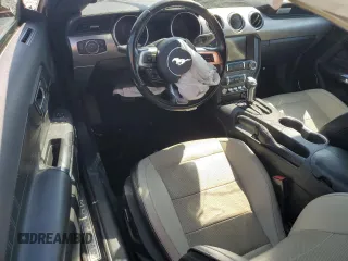 2019 Ford Mustang EcoBoost z VIN 1FA6P8TH9K5166356, wystawiony jako Copart lot #61498185 z przebiegiem 112 999 mil mil oraz Szkoda całkowita • Salvage title. Historia ofert i sprzedaży dostępna na DreamBid. Obrazek 8.