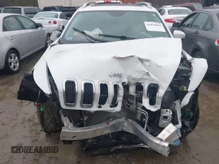 2017 Jeep Cherokee High Altitude z VIN 1C4PJMDS1HW659101, wystawiony jako IAAI lot #41849985 z przebiegiem 70 413 mil mil oraz . Historia ofert i sprzedaży dostępna na DreamBid. Obrazek 13.