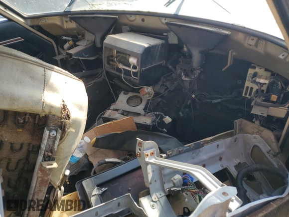 1978 Datsun 280ZX z VIN HLS30441025, wystawiony jako Copart lot #59399775 z przebiegiem Nie podano mil oraz Czysty tytuł • Clean title. Historia ofert i sprzedaży dostępna na DreamBid. Obrazek 8.