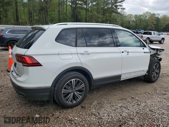 2024 Volkswagen Tiguan with VIN 3VVTB7AX3RM233619, listed as a Copart auction lot 51043355 with 1,002 mi miles and Salvage title. Bid and sale history available at DreamBid. Image 3.