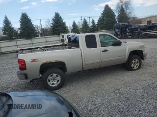 2008 Chevrolet Silverado 1500 LTZ with VIN 2GCEK19J581141597, listed as a Copart auction lot 54599845 with 212,975 mi miles and Clean Title. Bid and sale history available at DreamBid. Image 3.