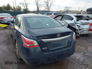 2015 Nissan Altima S with VIN 1N4AL3APXFC228738, listed as a IAAI auction lot 41487127 with 169,887 mi miles and . Bid and sale history available at DreamBid. Image 3.