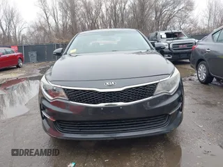 2017 Kia Optima LX z VIN 5XXGT4L38HG139029, wystawiony jako IAAI lot #41170780 z przebiegiem 131 201 mil mil oraz . Historia ofert i sprzedaży dostępna na DreamBid. Obrazek 12.