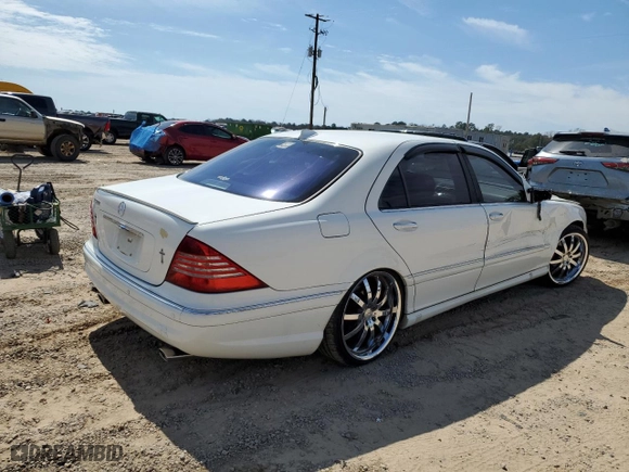 2006 Mercedes-Benz S-Class 5.0L with VIN WDBNG75JX6A484109, listed as a Copart auction lot 47224105 with 0 mi miles and Salvage Title. Bid and sale history available at carsss.com. Image 3.