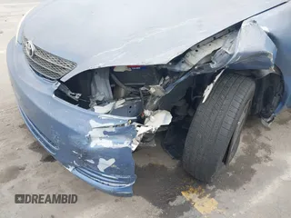 2004 Toyota Camry LE z VIN 4T1BE32K44U832767, wystawiony jako IAAI lot #42041228 z przebiegiem 185 778 mil mil oraz . Historia ofert i sprzedaży dostępna na DreamBid. Obrazek 6.