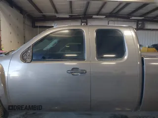2007 Chevrolet Silverado 1500 Work Truck with VIN 2GCEC19C771599896, listed as a IAAI auction lot 41992728 with 215,375 mi miles and . Bid and sale history available at DreamBid. Image 15.