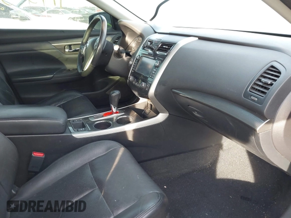 2015 Nissan Altima SL with VIN 1N4AL3AP3FN378243, listed as a IAAI auction lot 41450325 with 183,202 mi miles and . Bid and sale history available at carsss.com. Image 5.