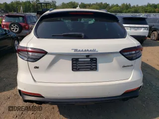 2021 Maserati Levante GT with VIN ZN661XUA9MX372242, listed as a Copart auction lot 69440164 with 33,783 mi miles and Salvage Title. Bid and sale history available at carsss.com. Image 6.