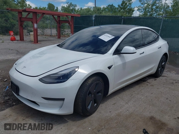 2021 Tesla Model 3 Standard Range Plus z VIN 5YJ3E1EA3MF060027, wystawiony jako IAAI lot #42319107 z przebiegiem 44 339 mil mil oraz . Historia ofert i sprzedaży dostępna na DreamBid. Obrazek 18.