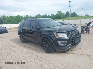 2017 Ford Explorer XLT z VIN 1FM5K7D82HGD35543, wystawiony jako IAAI lot #42100695 z przebiegiem 185 103 mil mil oraz . Historia ofert i sprzedaży dostępna na DreamBid. Obrazek 1.