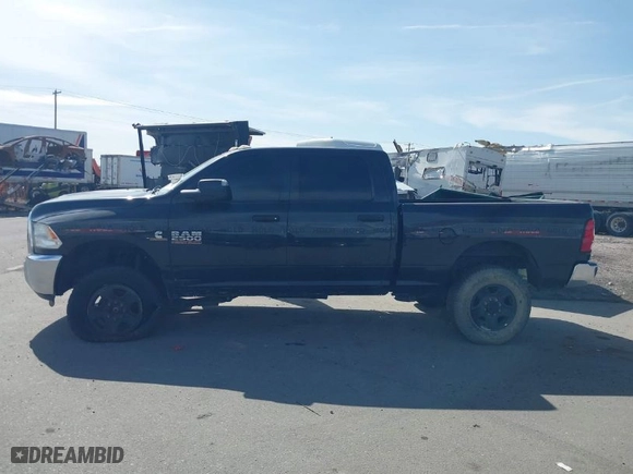 2018 Ram 2500 Tradesman with VIN 3C6UR5CL5JG359438, listed as a IAAI auction lot 39767267 with 148,103 mi miles. Bid and sale history available at carsss.com. Image 14.