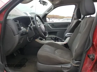 2005 Mazda Tribute i with VIN 4F2YZ02Z55KM63784, listed as a Copart auction lot 82362674 with Not Provided miles and Salvage Title. Bid and sale history available at carsss.com. Image 7.