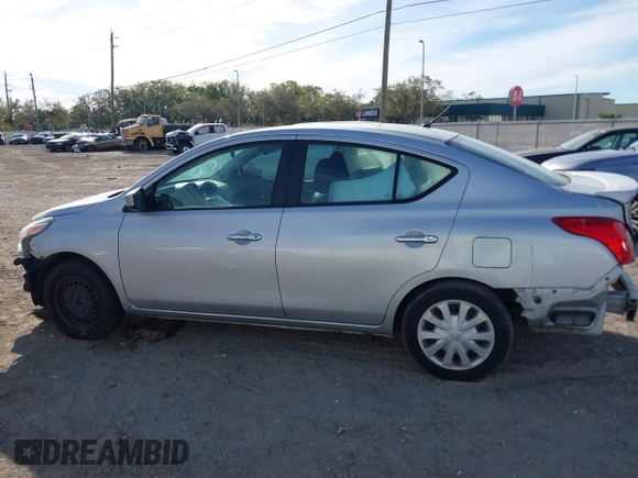 2019 Nissan Versa SV z VIN 3N1CN7AP4KL863069, wystawiony jako IAAI lot #41694007 z przebiegiem 131 141 mil mil oraz . Historia ofert i sprzedaży dostępna na DreamBid. Obrazek 15.