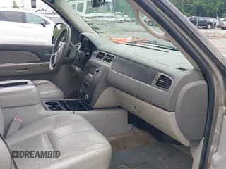 2007 Chevrolet Suburban LT с VIN 3GNFC16057G172472, выставлен на аукционе IAAI как лот 42716676 с пробегом 262 281 миль миль и . История ставок и продаж доступна на DreamBid. Изображение 5.