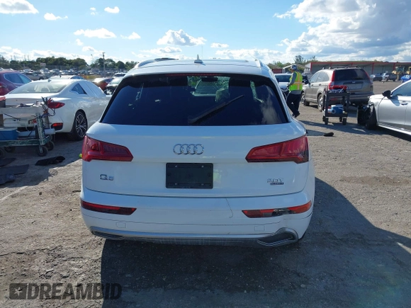 2018 Audi Q5 Premium with VIN WA1ANAFY5J2206925, listed as a IAAI auction lot 41664351 with 1 mi miles. Bid and sale history available at carsss.com. Image 16.